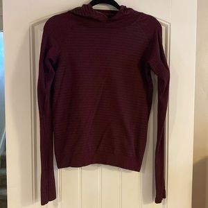 Lululemon long sleeve shirt with hoodie. Scuba fit. Size 6